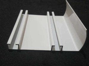 Beyaz Fırın Boyalı Alınlıklı Alüminyum Korniş